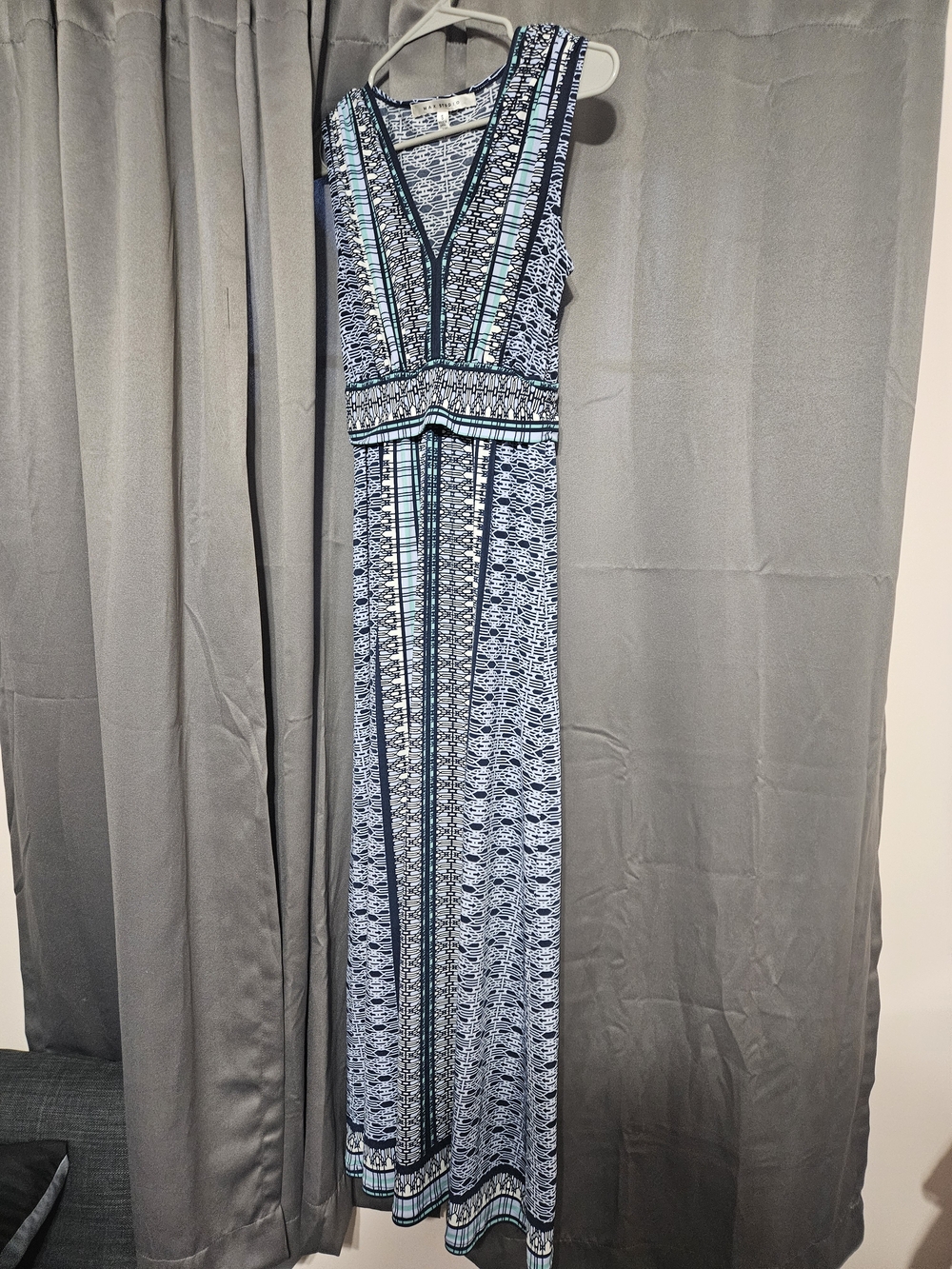 Max Studio Blue Patterned V-Neck Maxi Dress with Teal Accents
